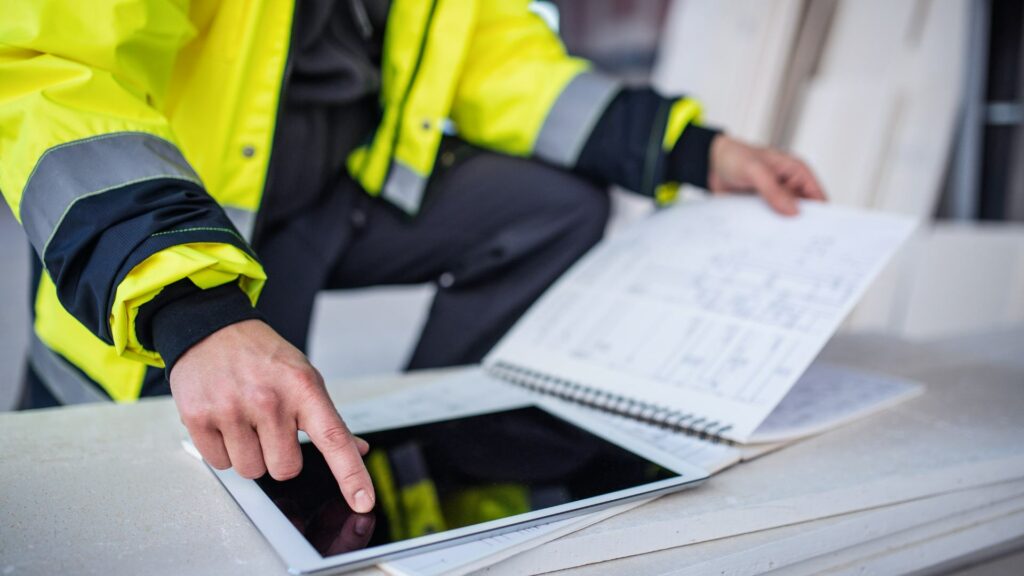 Controllo dei documenti per l'inizio dei lavori edili